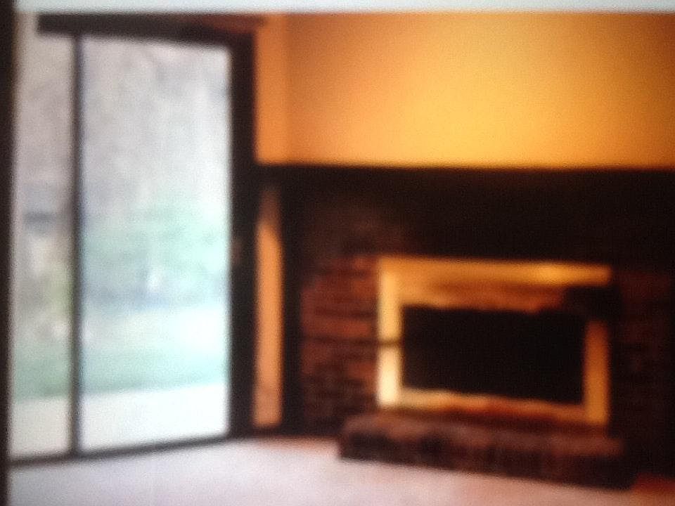 Building Photo 4