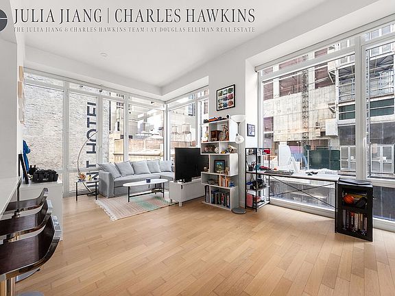 4th image of 247 W 46th St APT 408