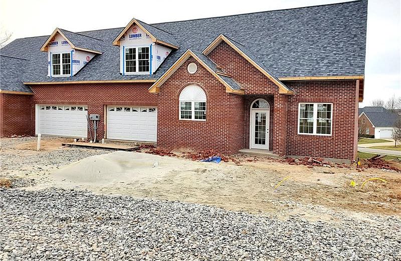 2nd image of 207 Canterbury Dr