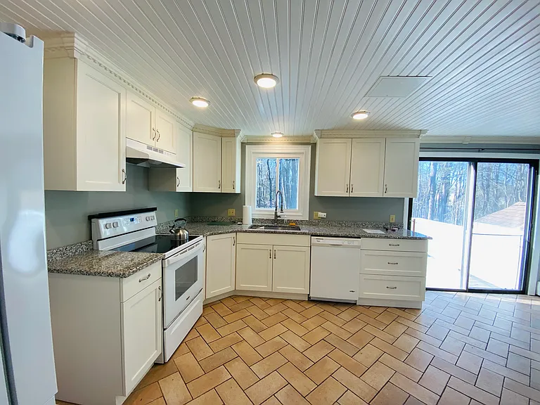 6 Cider Mill Rd — Photo 35