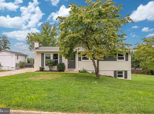 808 W 15th St, Front Royal, VA 22630