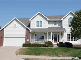 1811 N 153rd Avenue Cir, Omaha, NE 68154