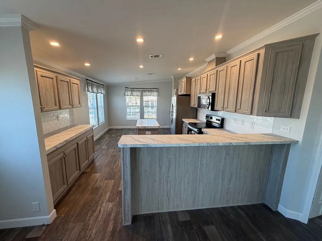 3 bed, 2.0 bath, 1250 sqft, $1,399 — Photo 3