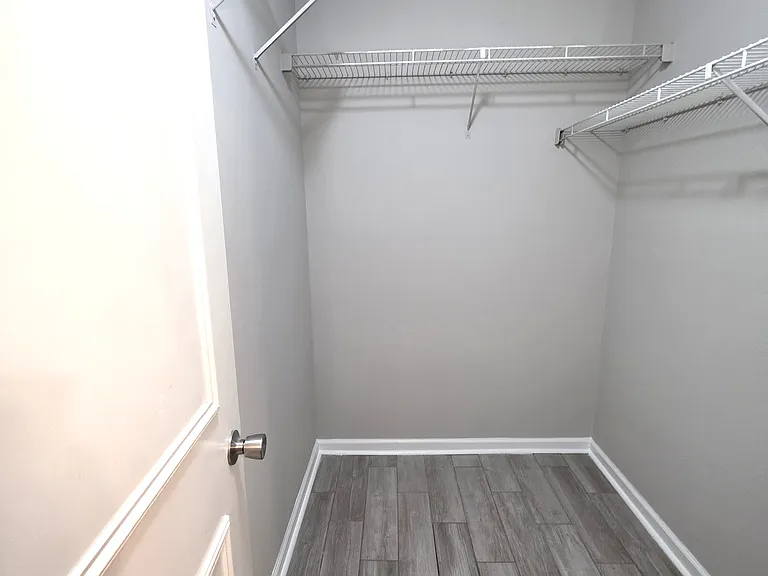 250 Broken Lance Pl — Photo 9