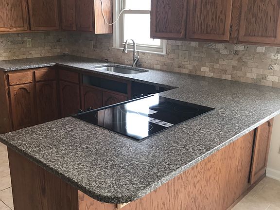 3rd image of 331 Paradise Cir