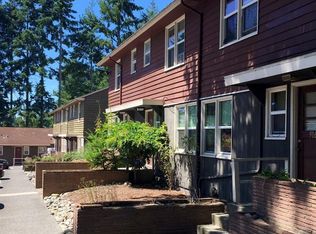 916 N 178th St, Shoreline, WA 98133