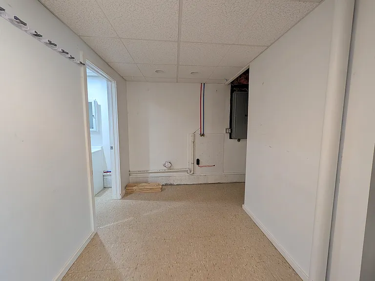 425 Carl Broggi Hwy #1 — Photo 8