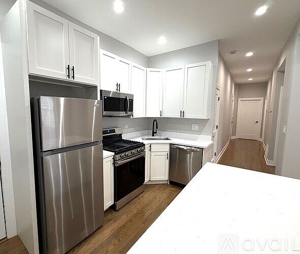 1st image of 933 W Sheridan Rd #1E