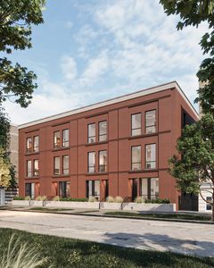 1326 E Hyde Park Blvd, Chicago, IL, 60615