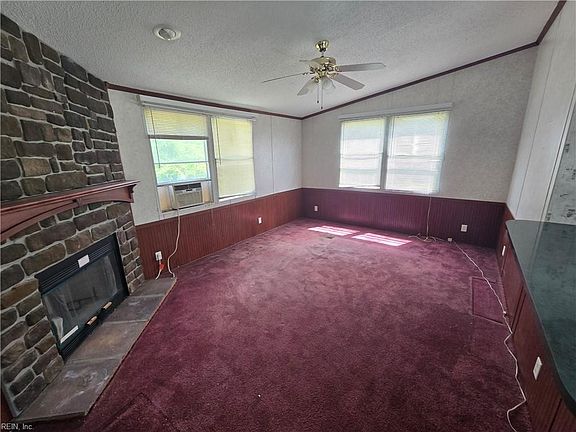 3rd image of 213 Butler St