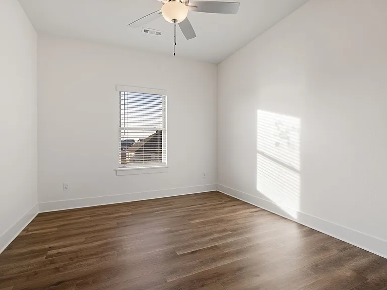 2713 SW Shackelton Ave #1 — Photo 15