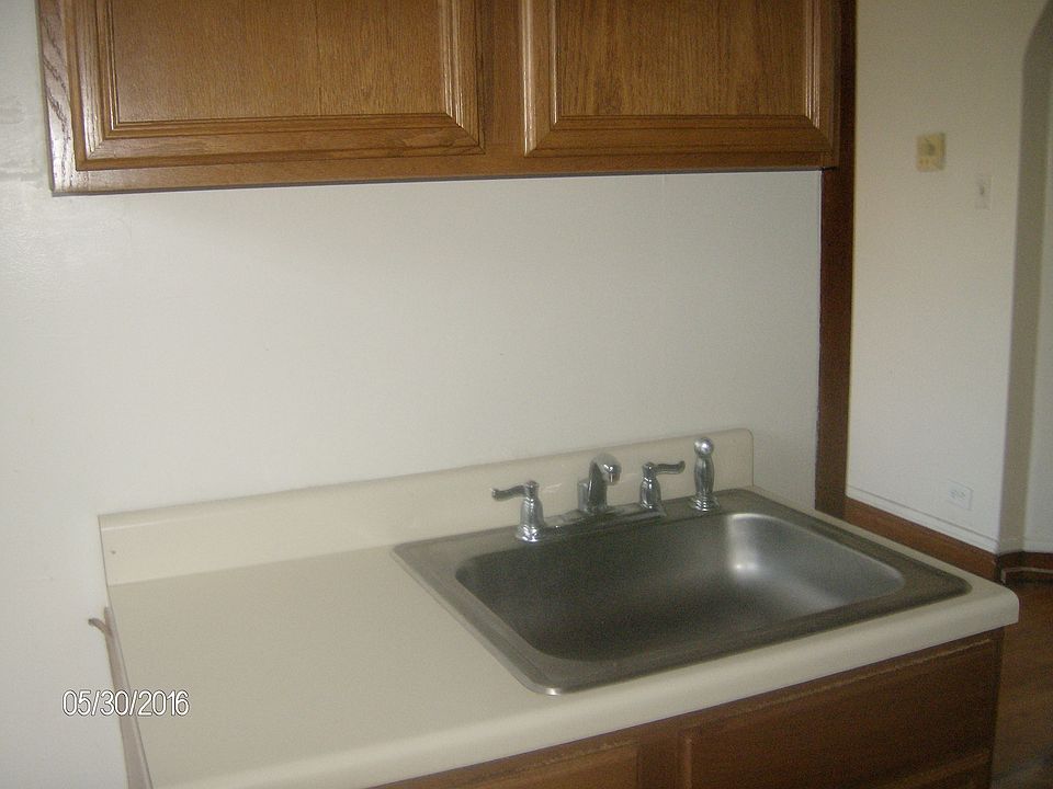 1st image of 1717 N McVicker Ave APT 2