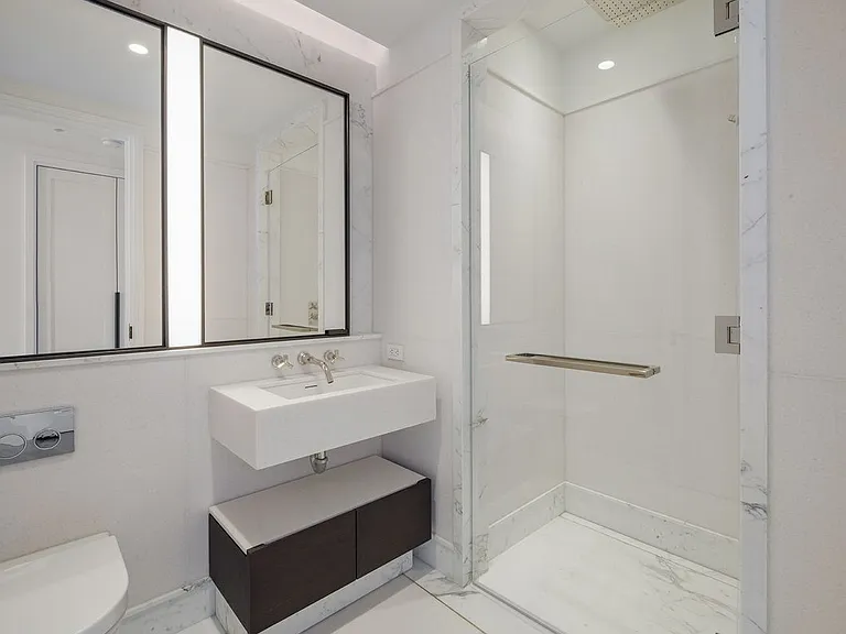 500 W 18th St E #11A — Photo 8