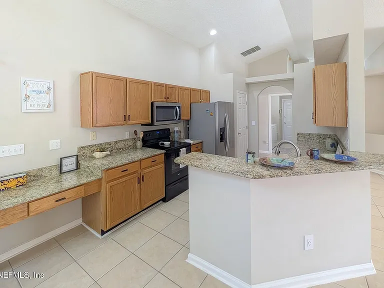 12985 Harborton Dr — Photo 9