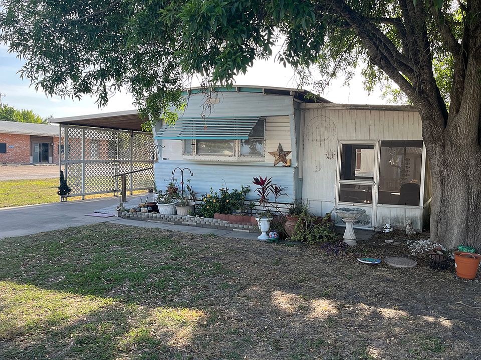 1st image of 25800 Maple Dr