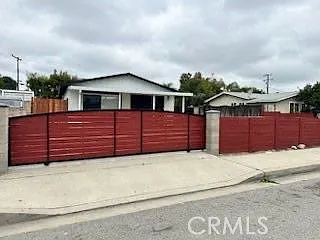 3 bed, 1197 sqft, $3,200 — Photo 2