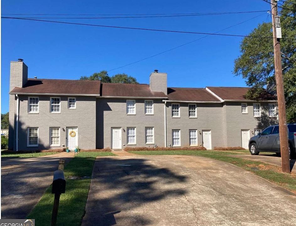 1st image of 131 Toby Springs Ln