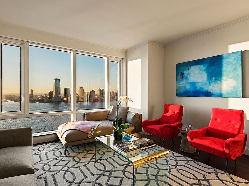 1st image of 70 Little St W #27C