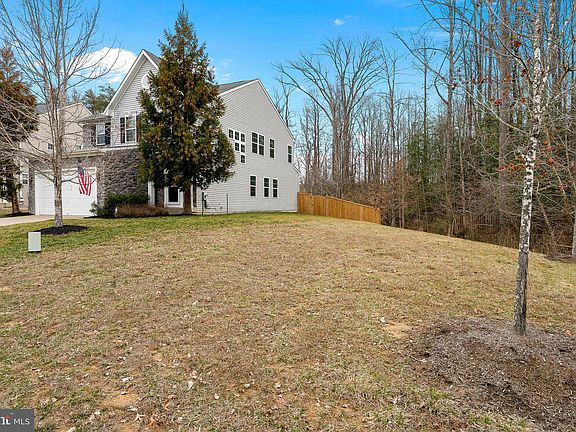3rd image of 33 Egret Ct
