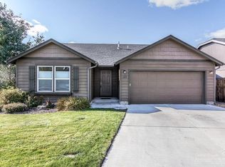 321 SW Antler Ridge Ct, Redmond, OR 97756