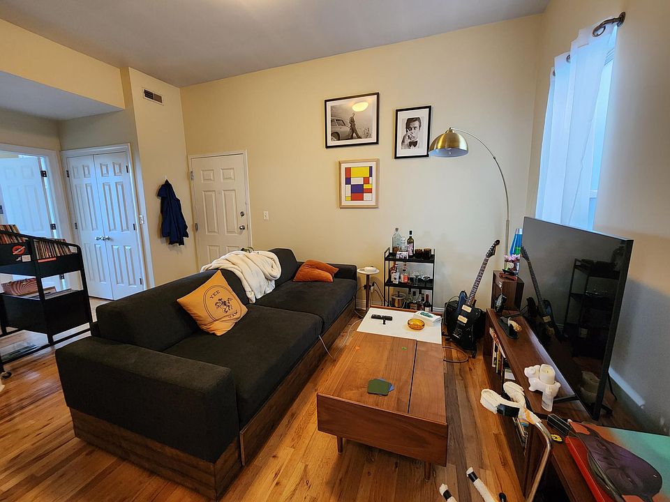 1st image of 2304 N Milwaukee Ave #3B