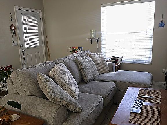 4th image of 2417 Adams Ave