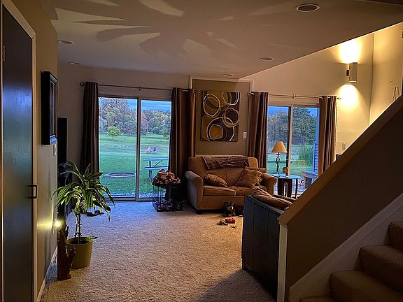 5th image of 4854 Holly Way