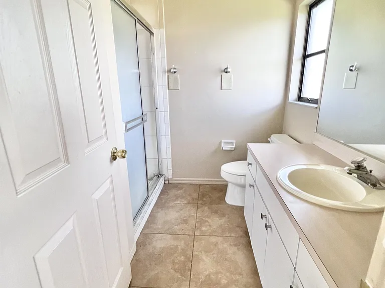 17607 Cypress Point Rd — Photo 7