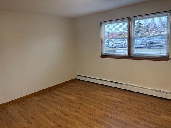 5th image of 50 Conti Pkwy #1C