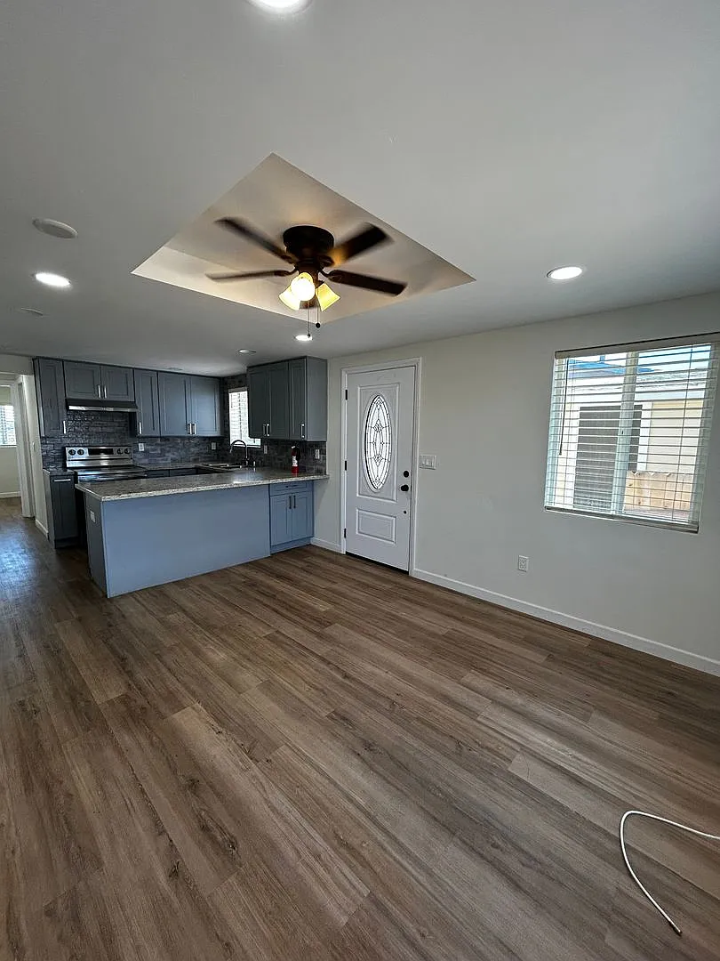 Available Now - Recently Remodeled 3bd+1ba Home With Modern Finishes — Photo 3
