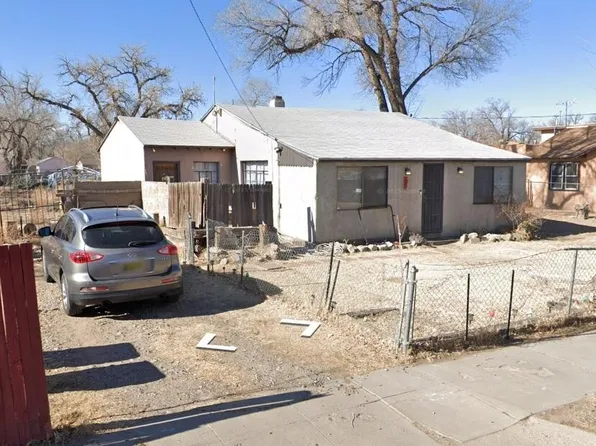 337 La Vega Dr SW, Albuquerque, NM 87105