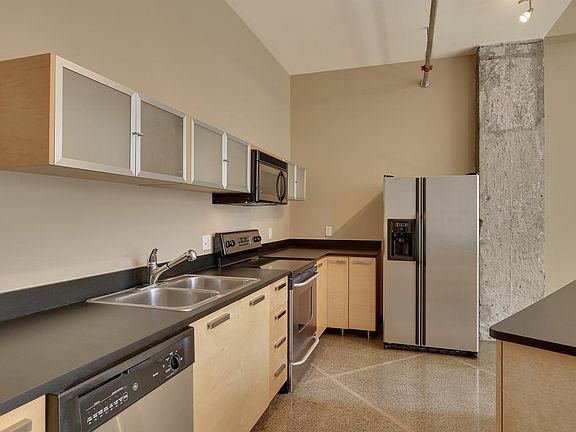 3rd image of 350 Saint Peter St Unit 507