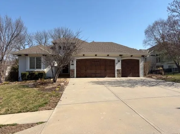 9425 N Spruce Ct, Kansas City, MO 64156