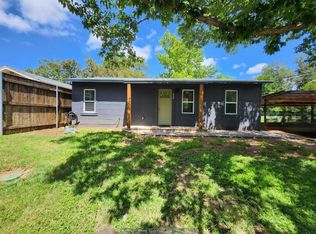 804 N Orange St, Fredericksburg, TX 78624