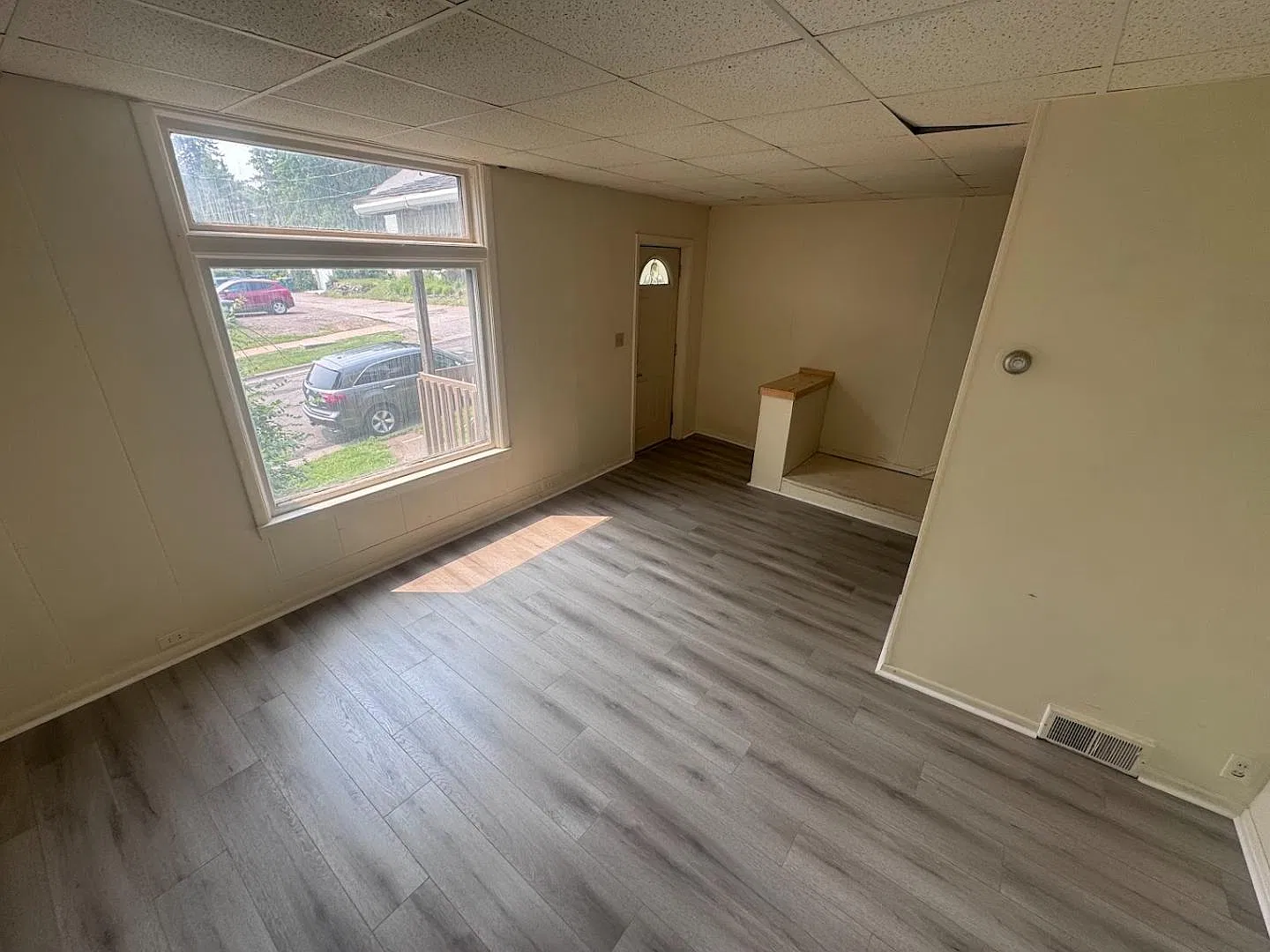 410 N 12th Ave E - 410 — Photo 3