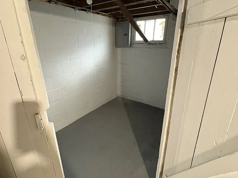 121 Jones St — Photo 29