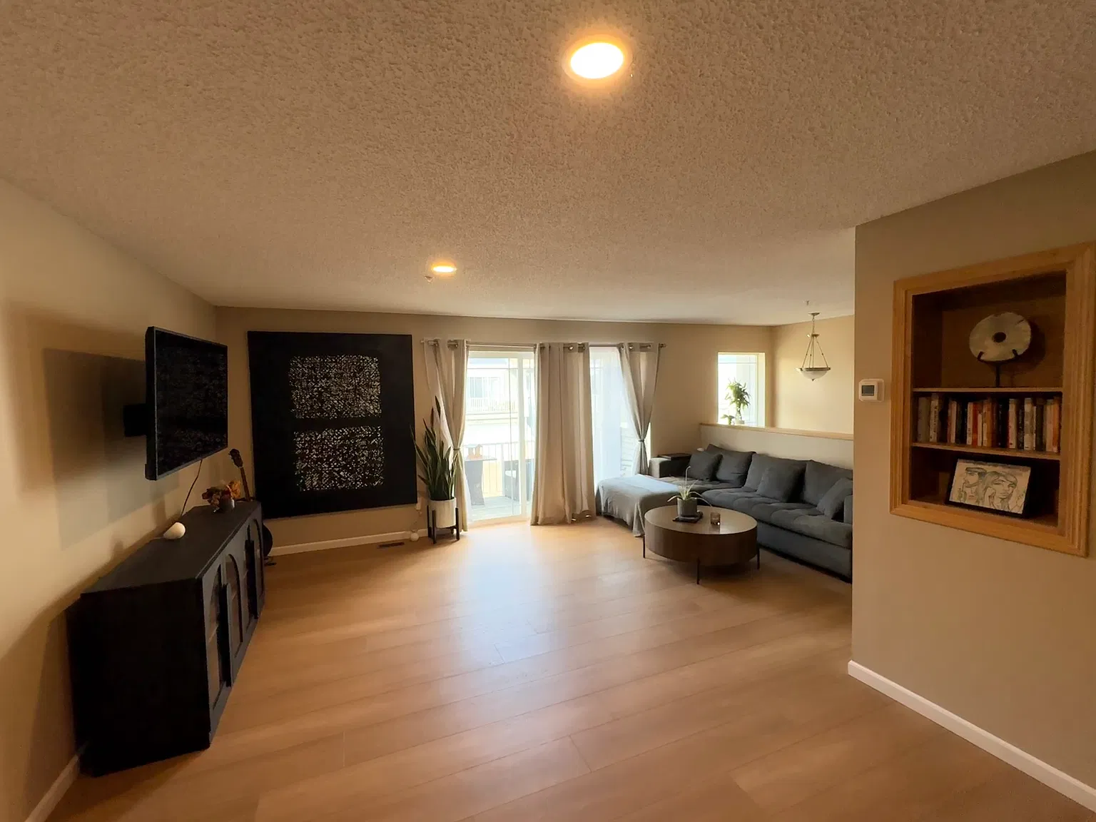2 bed, 1344 sqft, $2,200 — Photo 2