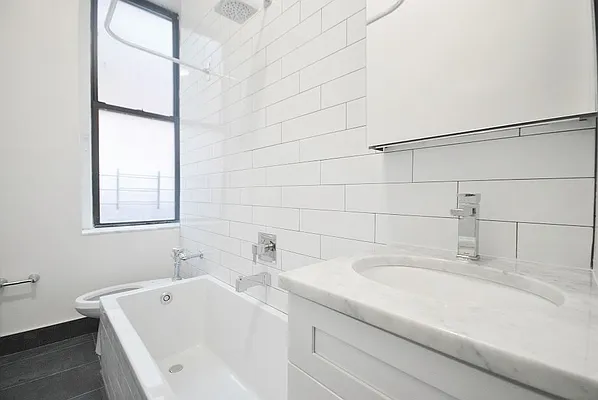 Rented by Bold New York | media 26