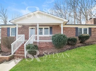 140 E Renee Dr, Advance, NC 27006