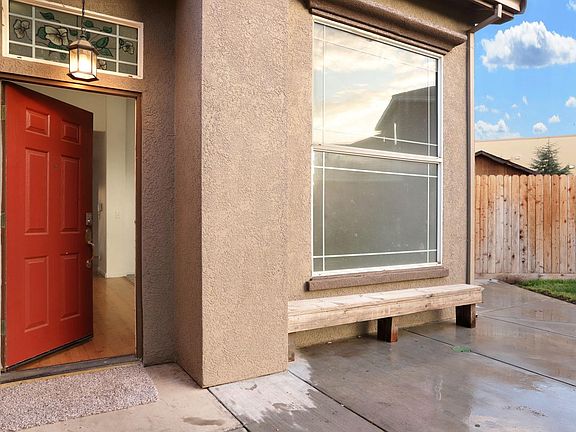 5th image of 2130 Lauren Cir