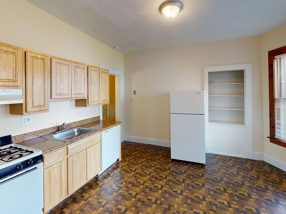 1st image of 243 Belmont St APT 1