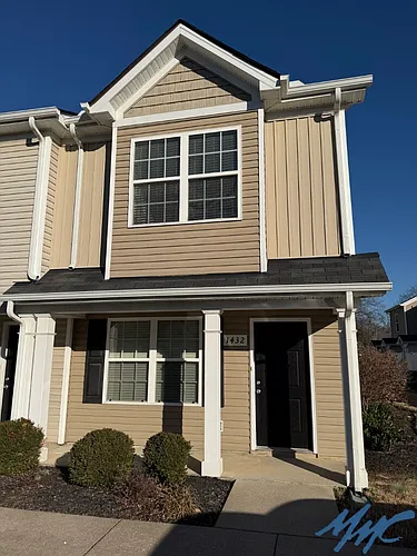 1432 Clydesdale St Photo 1