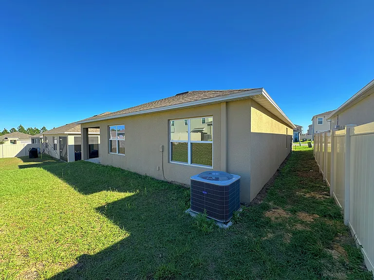 2681 Magnolia Ave — Photo 24