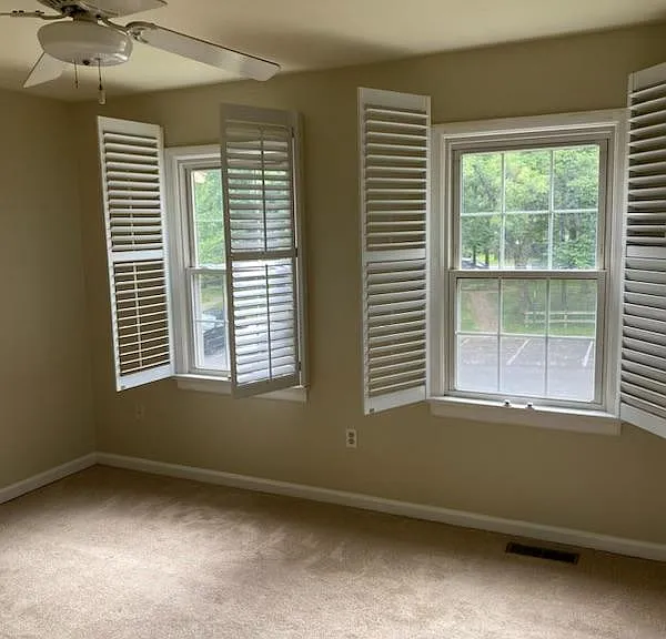 110 Canterbury Ct — Photo 8