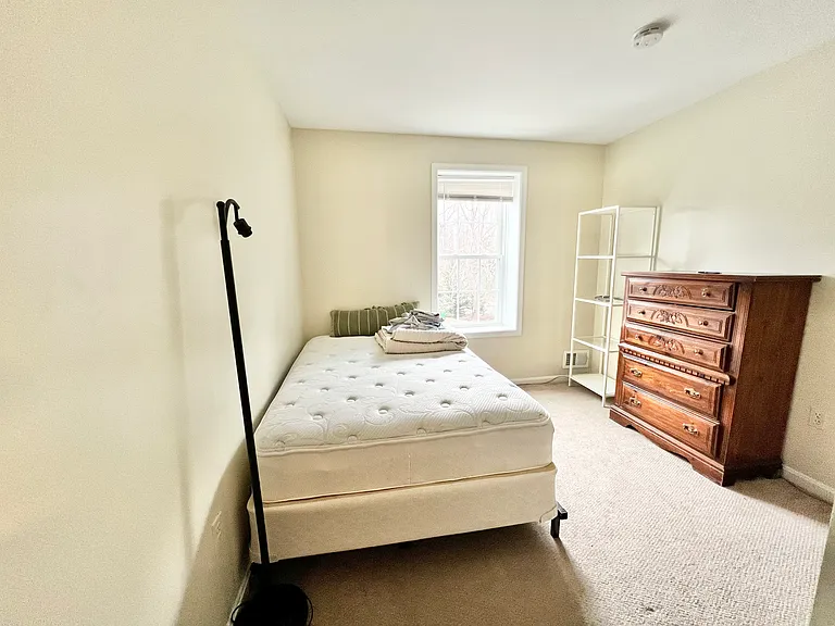 Upper Level Bedroom (1)