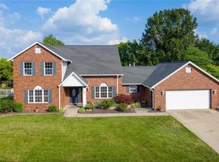 1006 Shadow Ridge Xing, O'Fallon, IL 62269