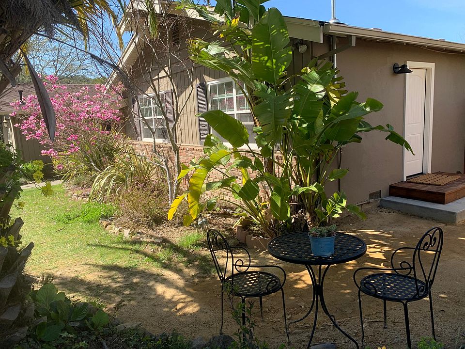 1st image of 236B Calle De La Selva