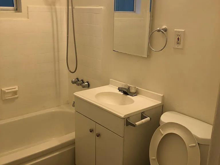 7111 Fulton Ave #5 — Photo 13