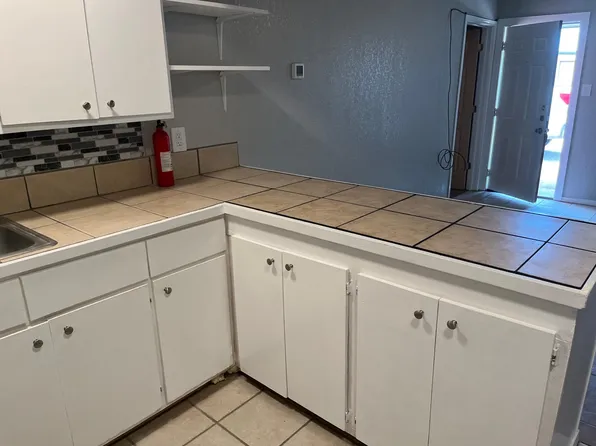 205 N Us Highway 281 #4, Johnson City, TX 78636