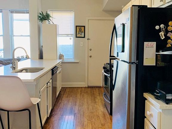 5th image of 3106 W Dickens Ave APT 3